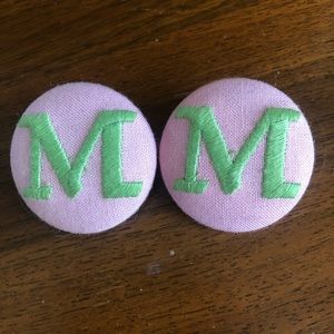 “M” fabric clips